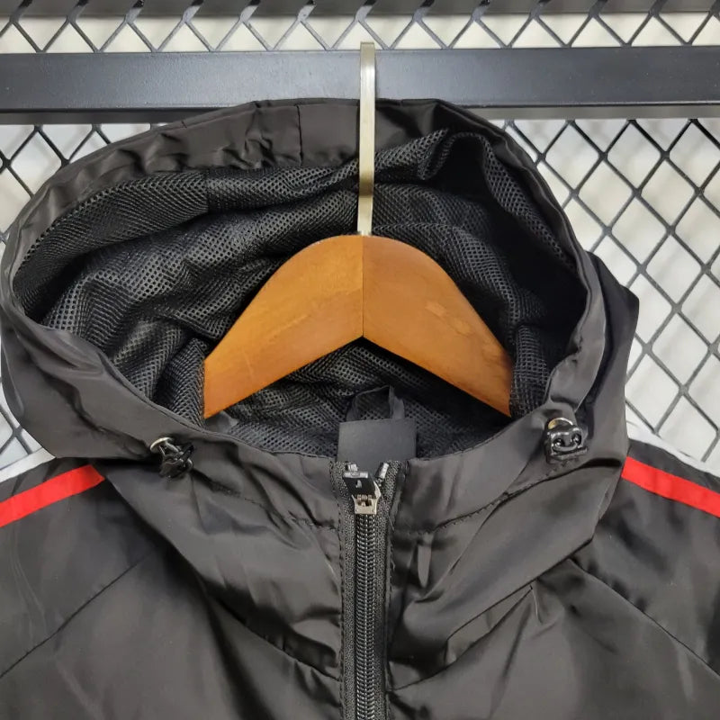 Windbreaker Bayern de Munique 24/25 - Preto e Vermelho